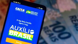 Bolsa-caminhoneiro e Auxílio de R$ 600 começam a ser pagos