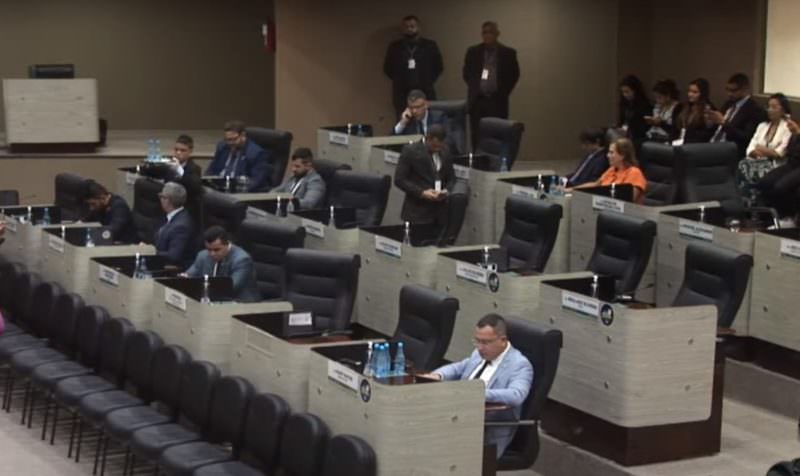 Vereadores esvaziam plenário no início da semana na CMM: 'essa é a realidade'