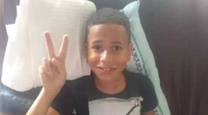 Criança de 10 anos morre asfixiada após participar do 'desafio do desodorante'