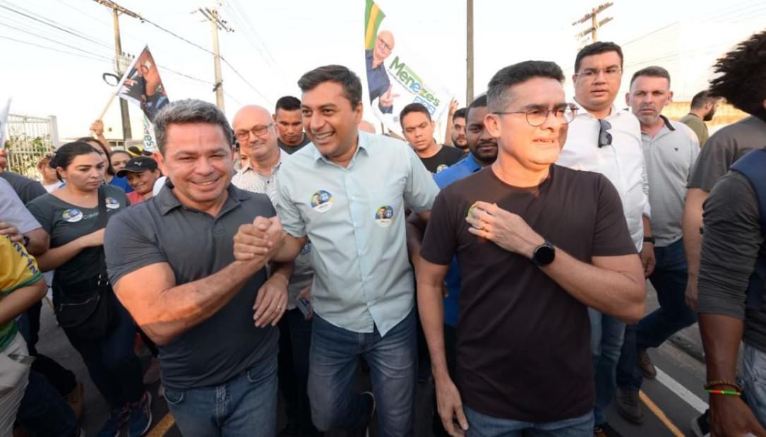 Wilson Lima estreita os laços com o povo durante campanha nas ruas
