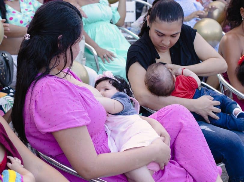 Em Manaus, profissionais de saúde se reúnem para desenvolver estímulo ao aleitamento materno