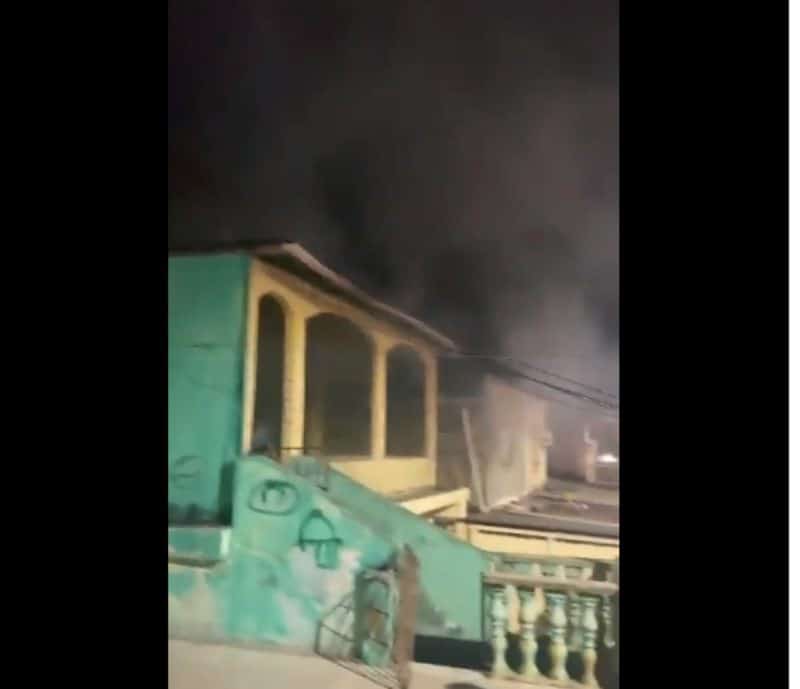 No Dia dos Pais, incêndio destrói casas em Manaus: vídeo
