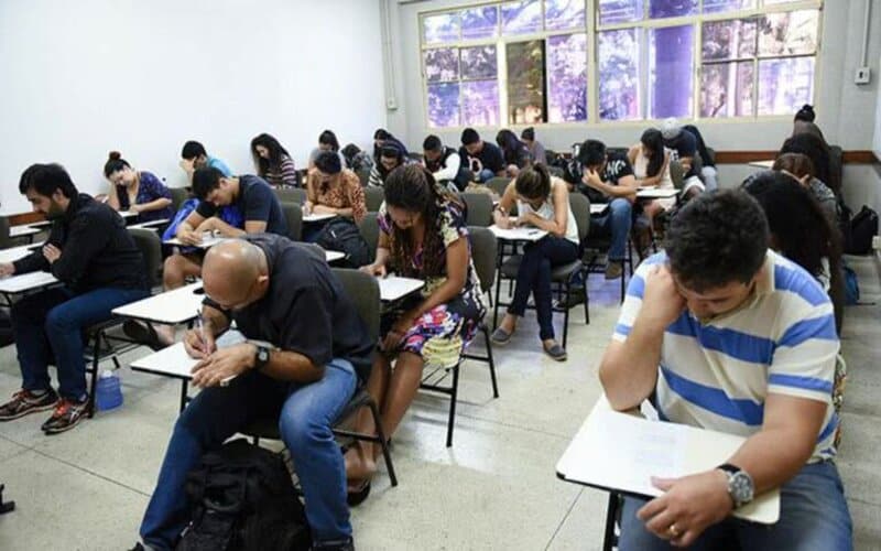 Encceja 2022 é aplicado em todo o país neste domingo