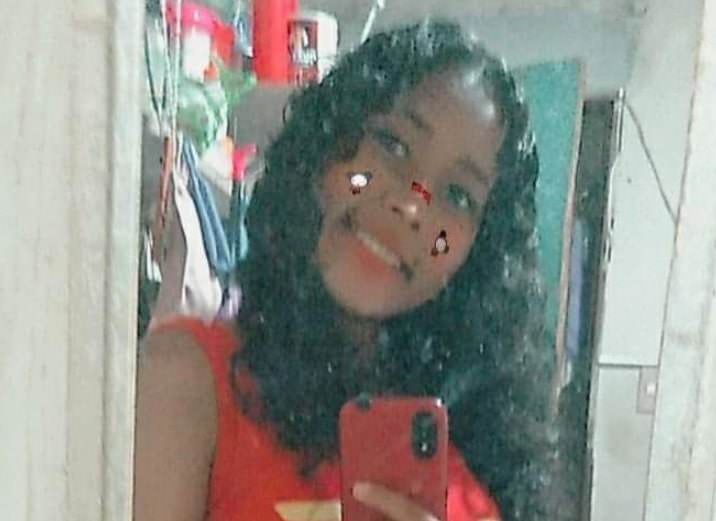 Adolescente de 15 anos é encontrada morta a facadas na casa do padrasto em Manaus