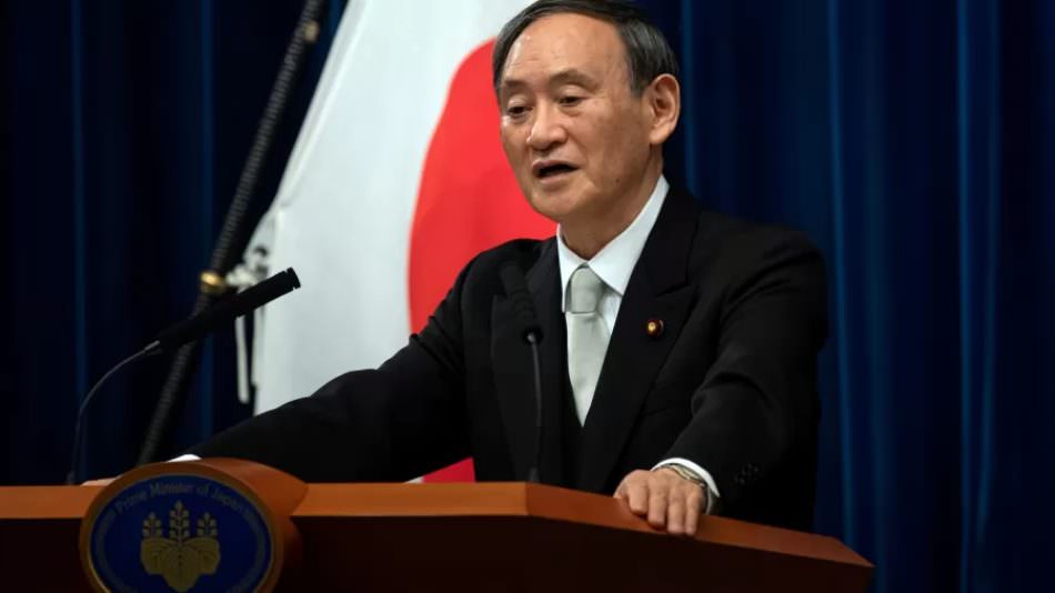 primeiro-ministro-do-japao-yoshihide-suga-durante-entrevista-coletiva-em-toquio-Ex-membro da organização da Olimpíada de Tóquio é preso por suspeita de corrupção