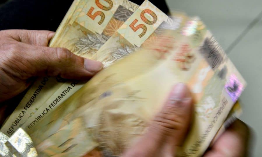 Estelionatário é preso com R$ 5 mil em notas falsas, em Manaus