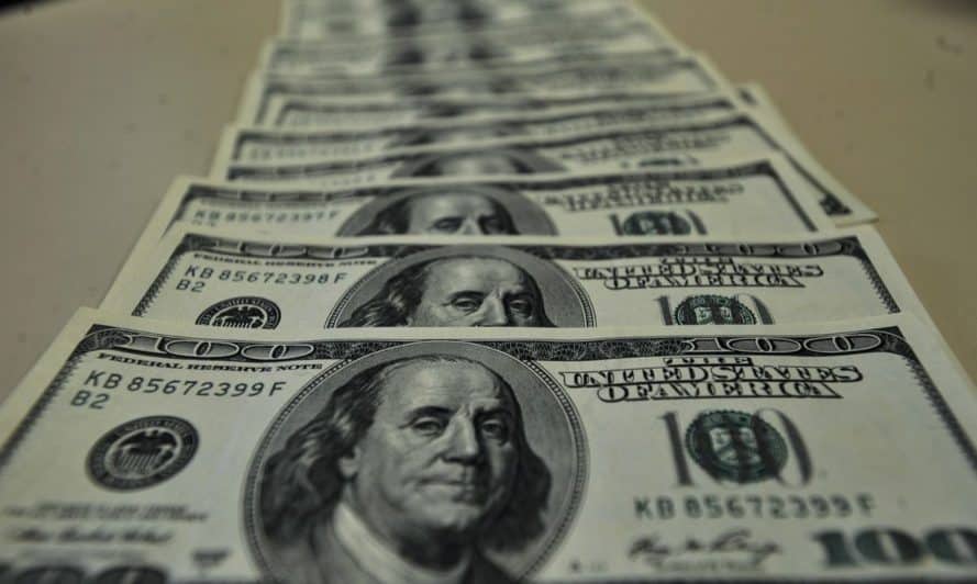 Dolar-Moeda estrangeira