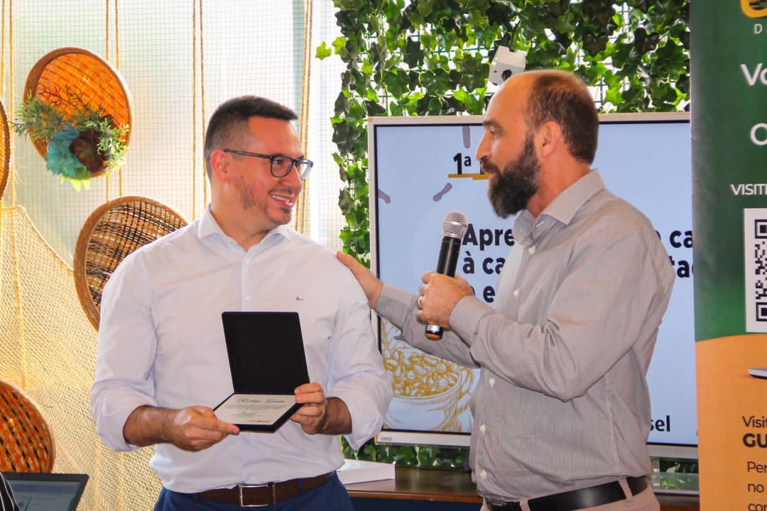 Rodrigo Guedes recebe homenagem da Abrasel bares e restaurantes Amazonas
