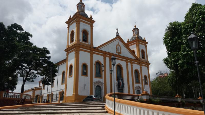 Catedral Metropolitana de Manaus ameaça desabar