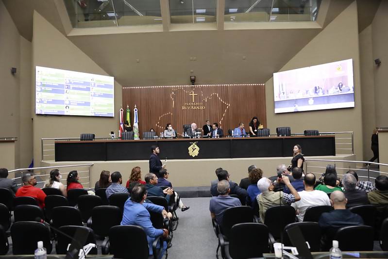 Deputados do AM repudiam atos violentos na campanha eleitoral e revelam preocupação