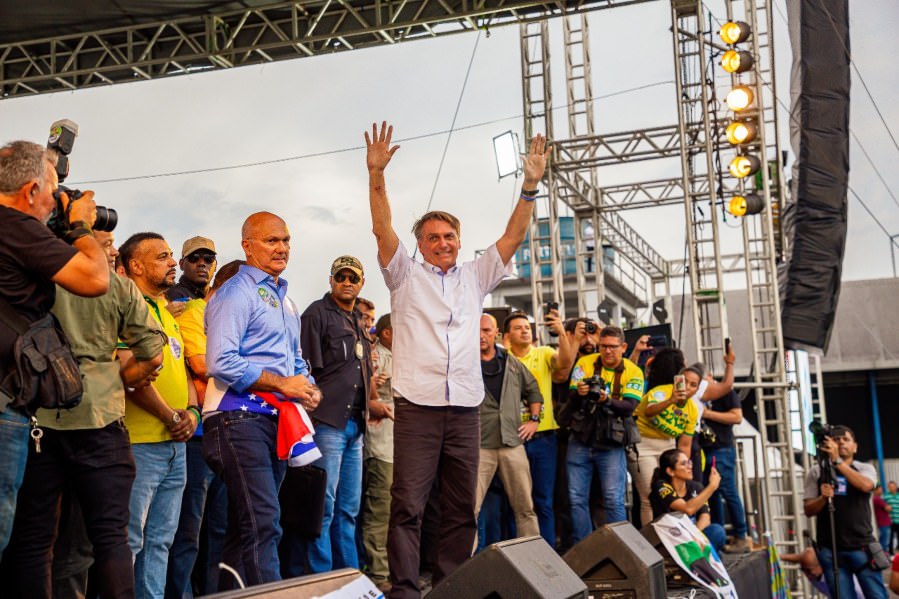 Bolsonaro-comício no Espaço Torres e ratifica apoio a Coronel- Menezes -Wilson Lima