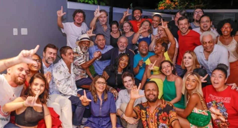 Lula vai reunir cantores e artistas em evento na última semana de campanha