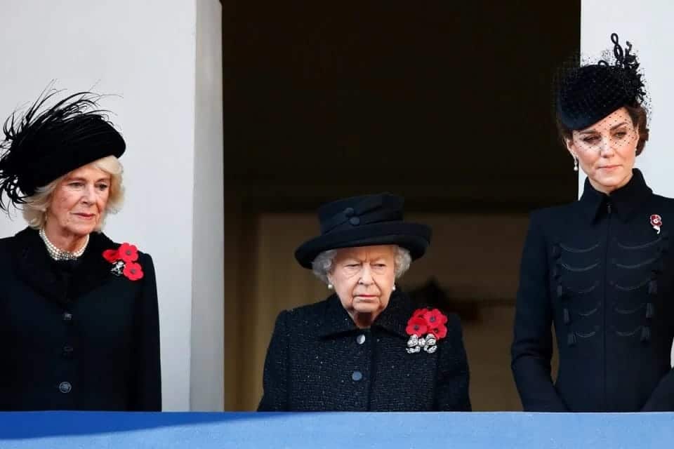 Rainha Elizabeth modifica testamento dias antes de morrer; saiba para quem fica a herança