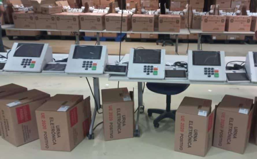 TRE-AM envia primeiro lote de urnas eletrônicas ao interior