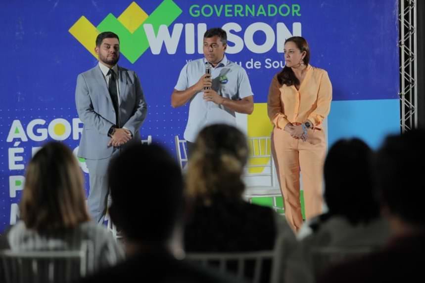 Wilson anuncia Hospital Universitário e novos polos da UEA no interior do Amazonas