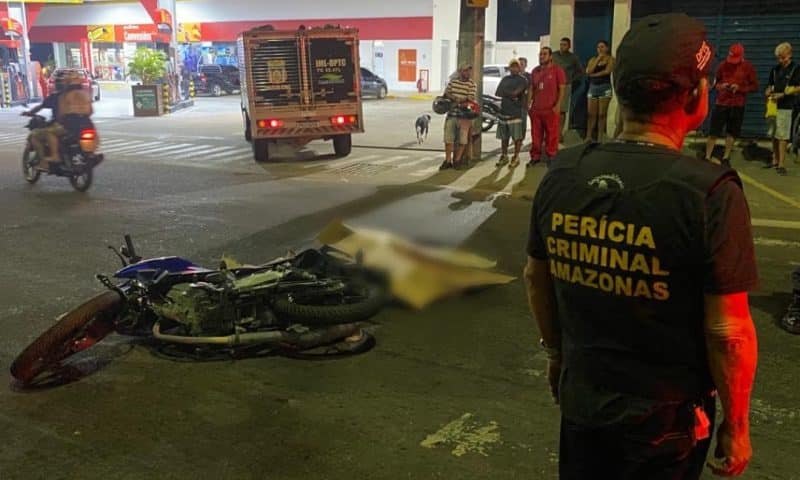 Motociclista morre após ter cabeça estourada por ônibus em Manaus