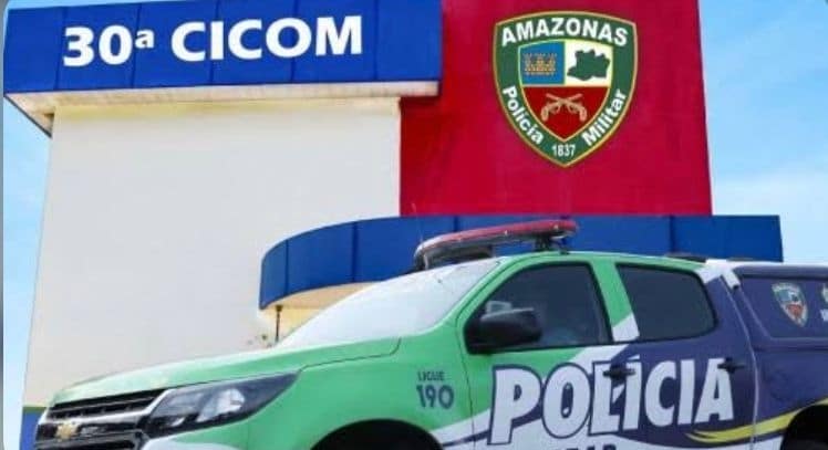 Homem é executado na frente do filho de colo