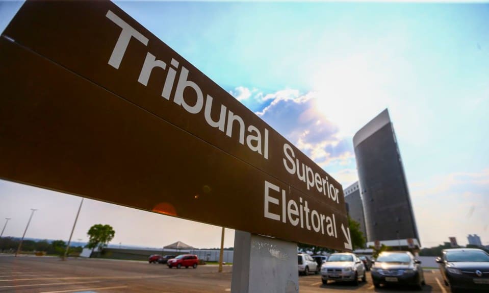 TSE decide antecipar julgamento que deu a Lula 164 inserções
