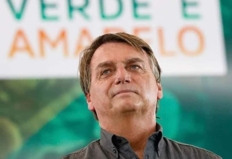 Bolsonaro acredita que ‘tem dedo do PT’ no caso das inserções