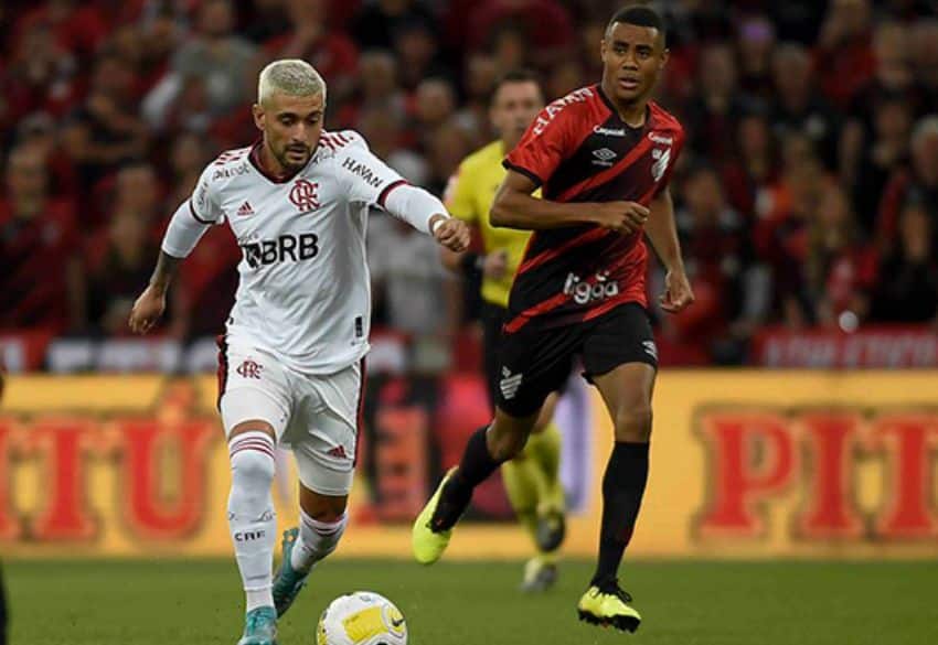 Flamengo e Athletico disputam final da Libertadores neste sábado
