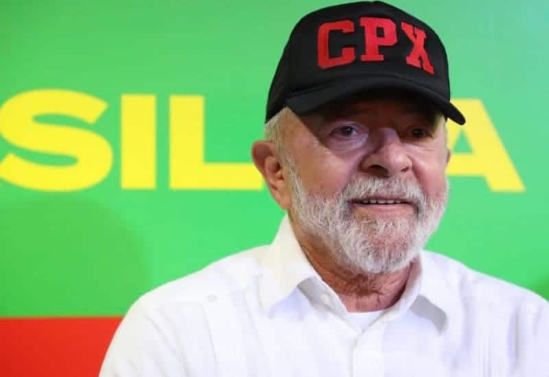 Lula esteve presente nesta quarta-feira, 12 de outubro na Baixada Fluminense além de visitar os grupos de favelas dos Complexos na zona Norte do RJ