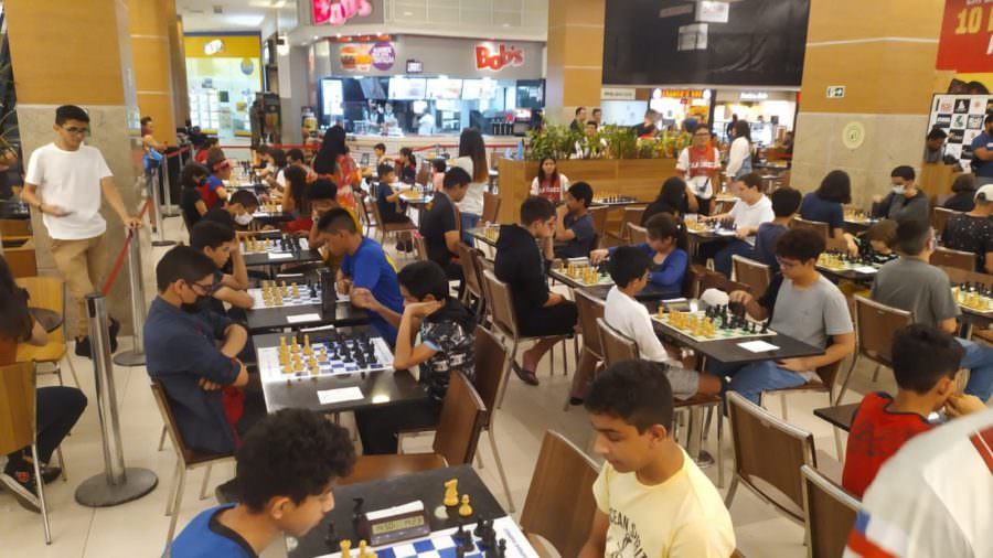 Tem campeonato de xadrez no Shopping - JCAM 4.0