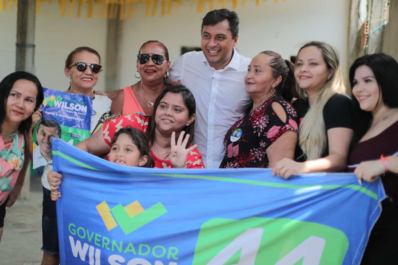 Na Colônia Antônio Aleixo, Wilson destaca ações que melhoram a vida de quem vive em Manaus