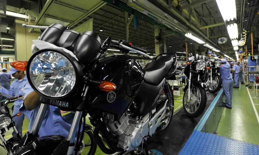 Fábrica da Yamaha. Linha de montagem de motocicletas Yamaha. Chão de fábrica. Manaus (AM)