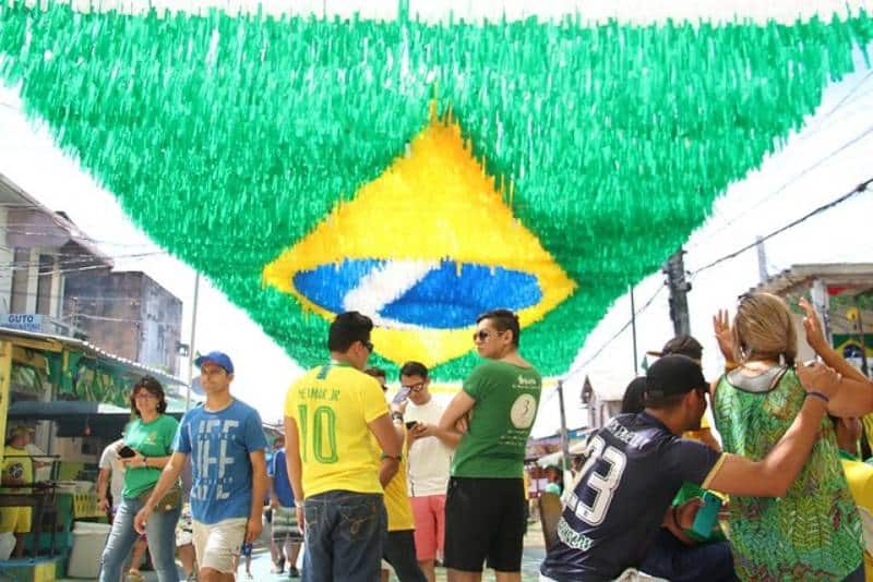 Com um mês para a Copa, David Almeida institui horário da prefeitura em dias de jogos do Brasil