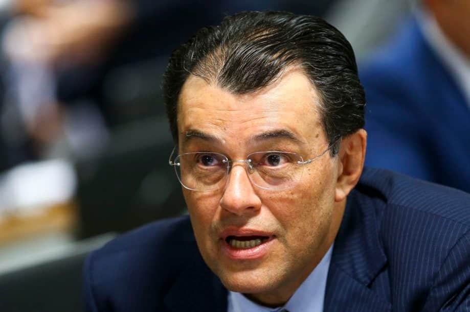 mcmgo_abr_Eduardo Braga é responsável por aumento da conta de energia, diz Justiça
