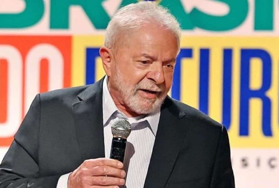 Lula anuncia possíveis nomes para comandar as Forças Armadas
