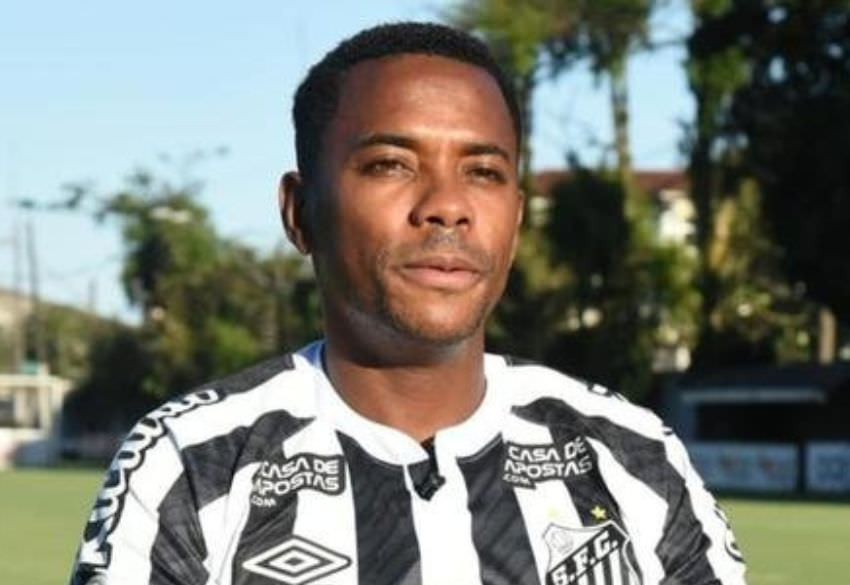Governo brasileiro rejeita pedido de extraditação do ex-jogador Robinho para Itália