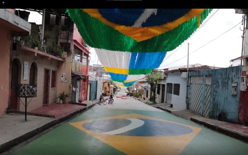 Ruas de Manaus preparam ornamentação para receber Copa do Mundo 2022