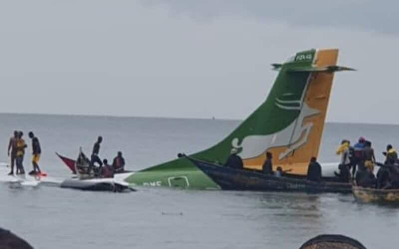 Avião cai em lago na Tanzânia com 43 pessoas a bordo