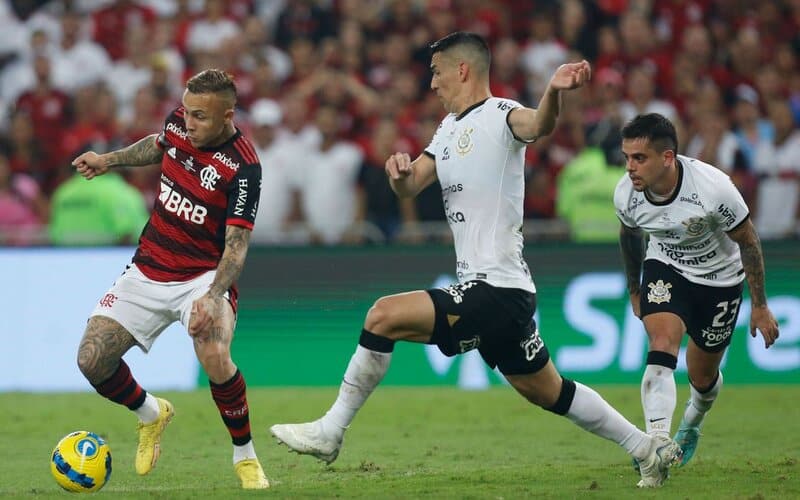 Flamengo e Corinthians se enfrentam após final da Copa do Brasil