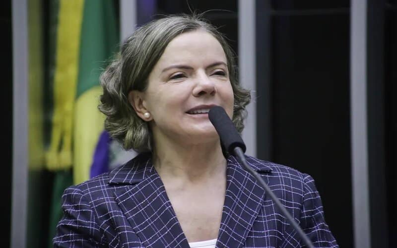 'Aceitem que dói menos', diz presidente do PT após Costa Neto questionar urnas