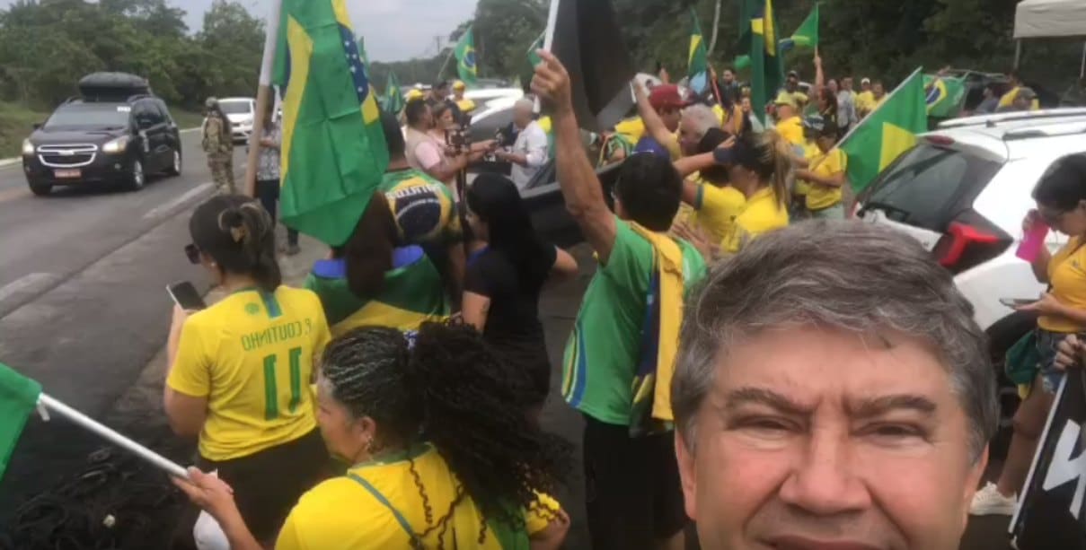 Bolsonaristas fazem ato na BR-174 e adiantam: ‘na quarta-feira será em frente ao CMA’