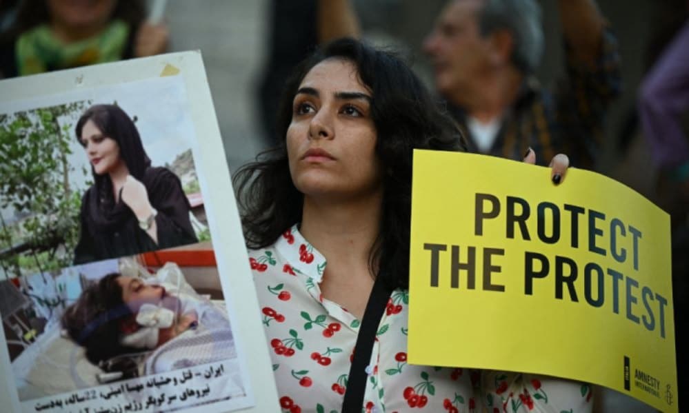 Irã emite primeira sentença de morte pelos protestos que abalam o país