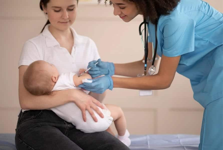 Vacinação contra Covid-19 em bebês começa na próxima semana em São Paulo