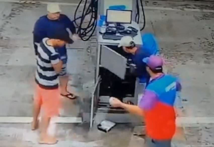 O assalto aconteceu na madrugada de quarta-feira (2), na Avenida Rodrigo Otávio