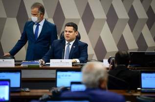 PEC da Transição está na pauta da CCJ desta terça
