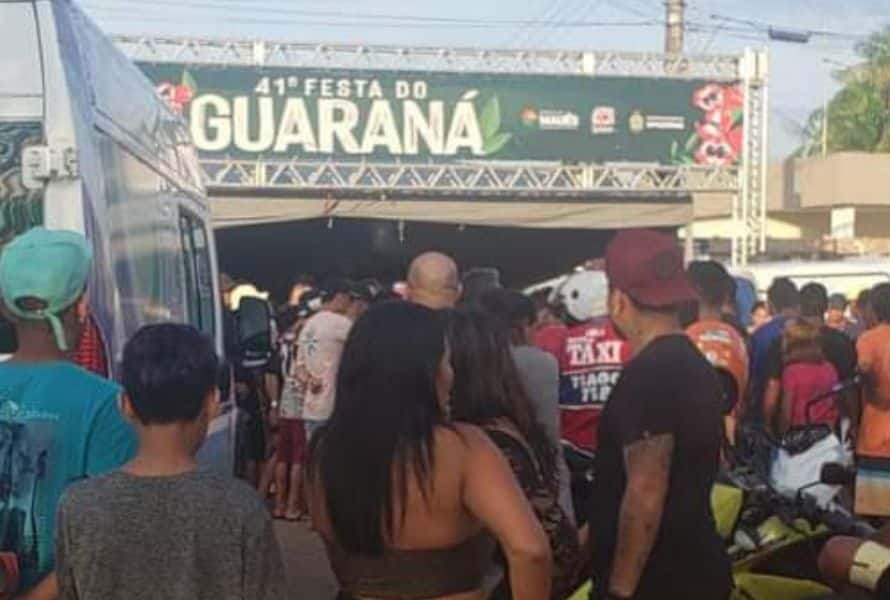 Homem morre a facadas em briga generalizada na Festa do Guaraná, em Maués
