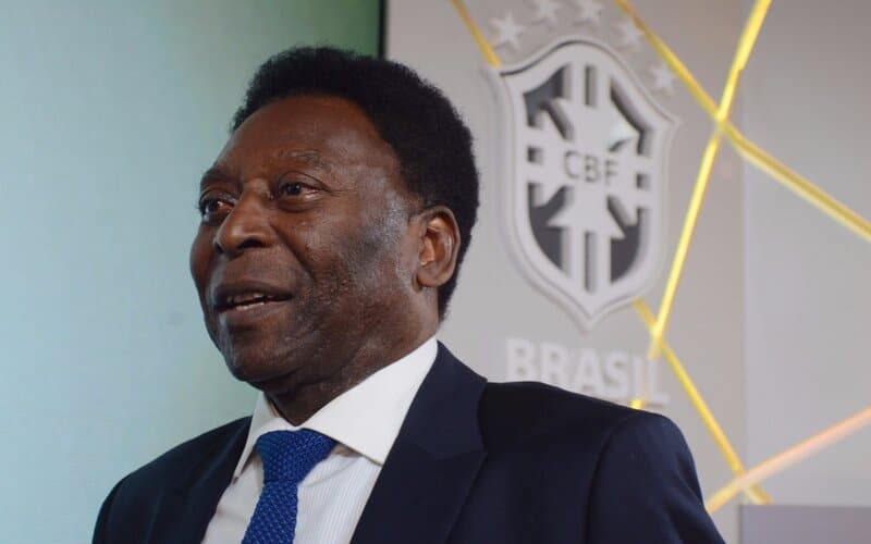 Certidão de óbito de Pelé apresenta causas da morte