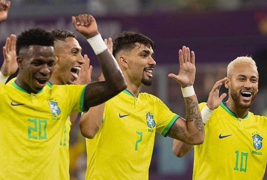 Brasil goleia a Coreia e se classifica para as quartas de final da Copa