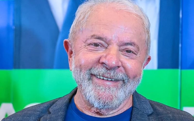 Lula ironiza viagem de Bolsonaro aos EUA: ‘Tá na hora do Jair já ir embora’