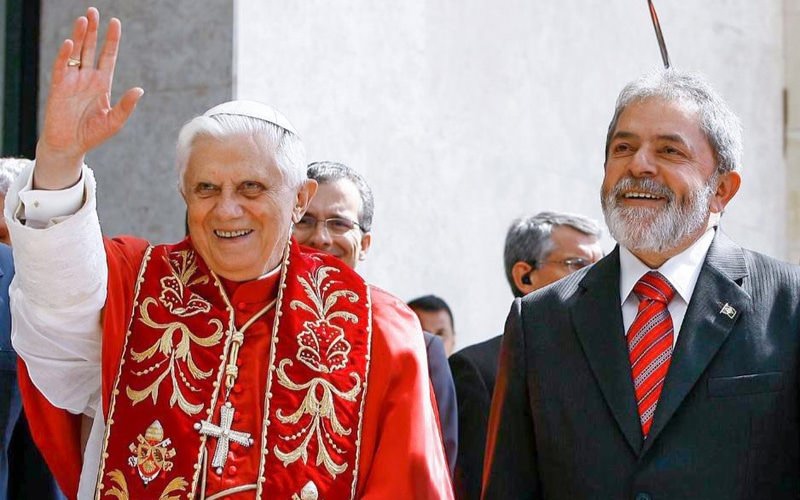 'Desejo conforto aos fiéis', diz Lula sobre morte de Bento XVI