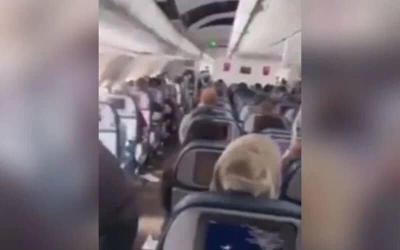 Avião sofre forte turbulência e pessoas ficam feridas no Havaí; vídeo