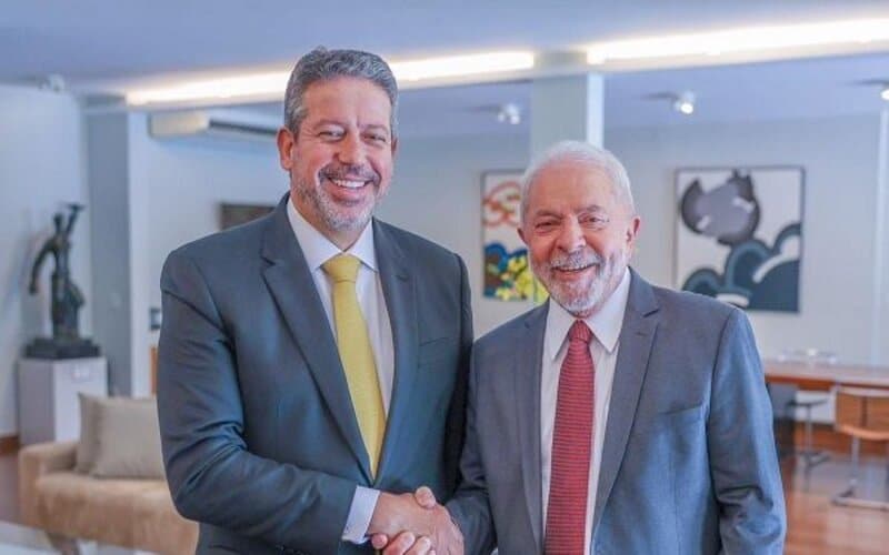 Lula e Lira se reúnem para tentar aprovar PEC da Transição na Câmara