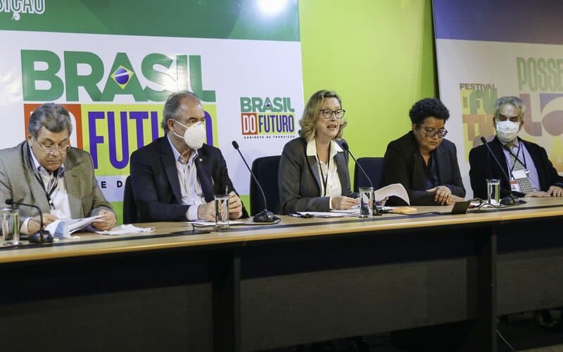 Equipe de transição de Lula identifica contratos suspeitos na área de direitos humanos