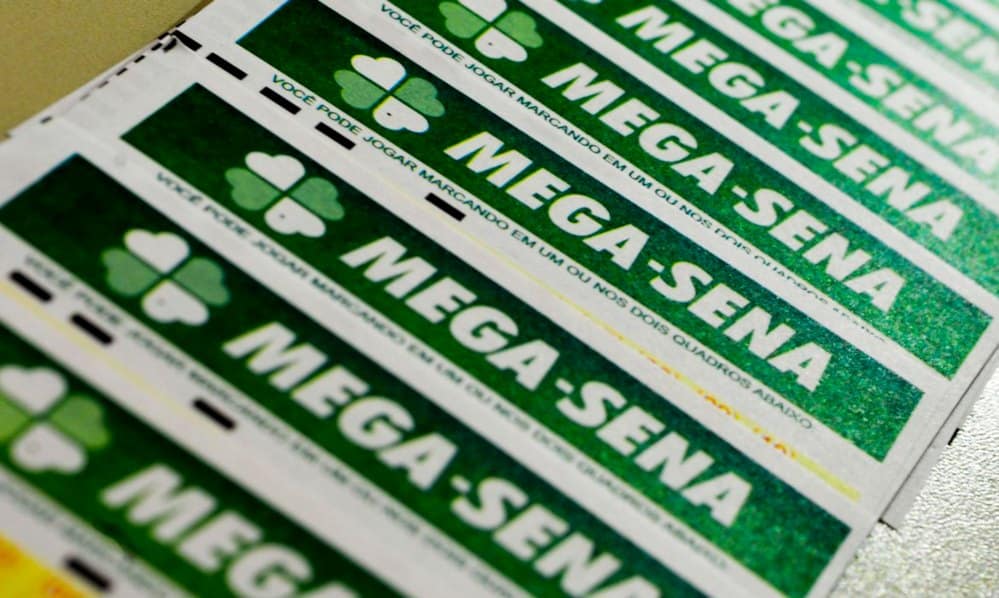 Ninguém acerta a Mega-Sena e prêmio acumula em R$ 100 milhões